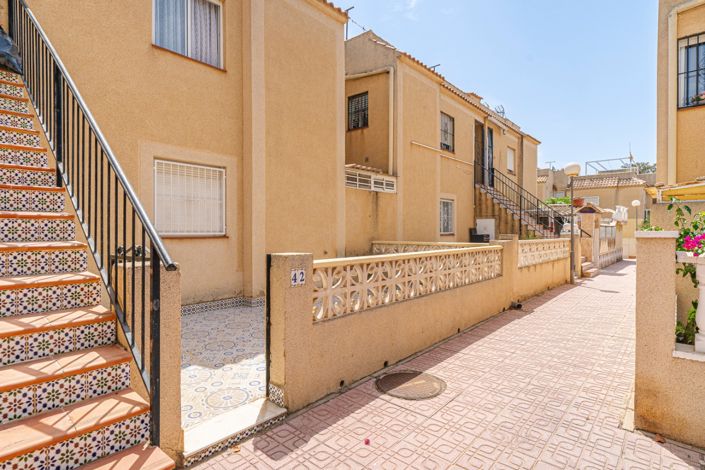 Image No.38-2 Bed Apartment for sale