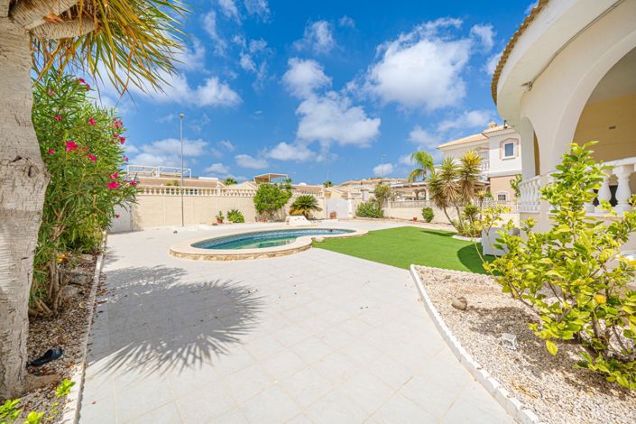 Image No.27-3 Bed Villa for sale