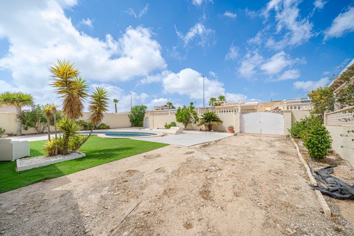Image No.29-3 Bed Villa for sale