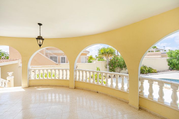 Image No.4-3 Bed Villa for sale