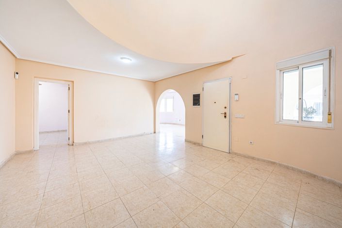 Image No.6-3 Bed Villa for sale