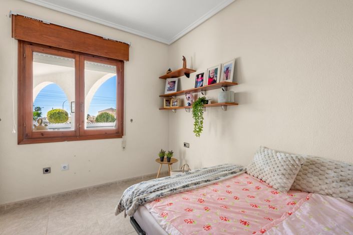 Image No.19-5 Bed Villa for sale