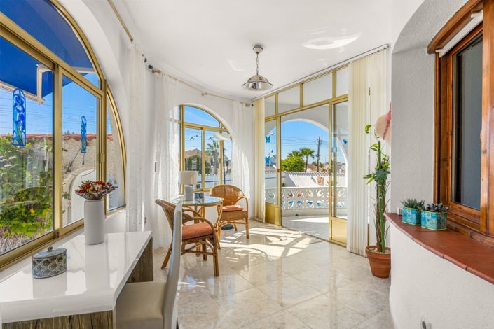 Image No.21-5 Bed Villa for sale