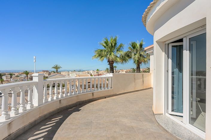 Image No.33-5 Bed Villa for sale