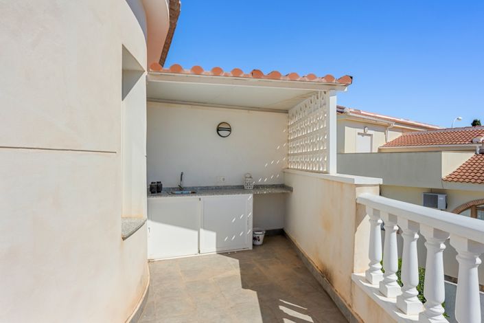 Image No.34-5 Bed Villa for sale