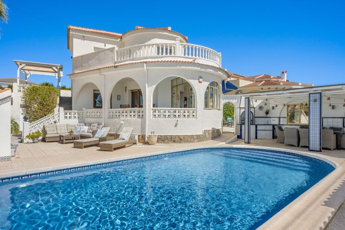Image No.36-5 Bed Villa for sale