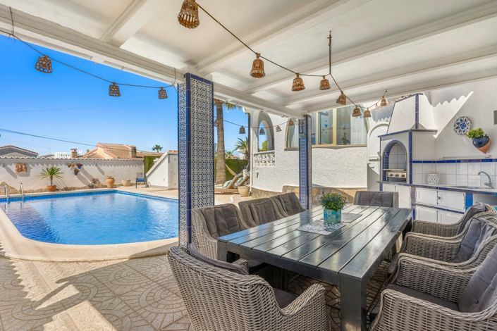 Image No.40-5 Bed Villa for sale