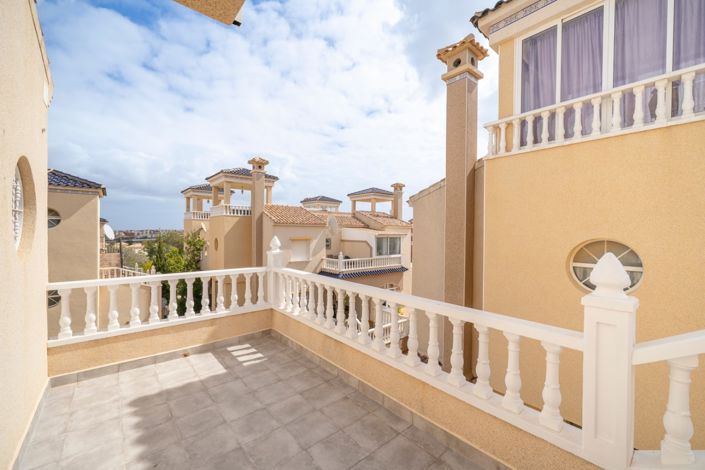 Image No.26-4 Bed Villa for sale