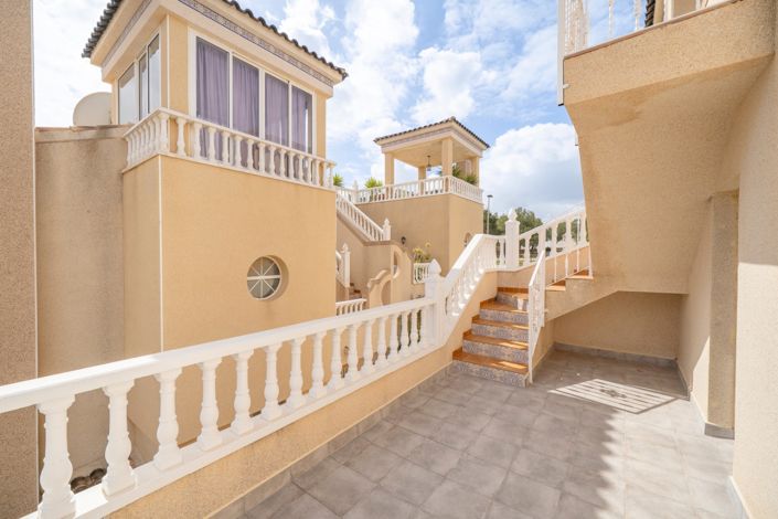 Image No.27-4 Bed Villa for sale