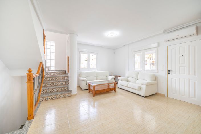 Image No.6-4 Bed Villa for sale