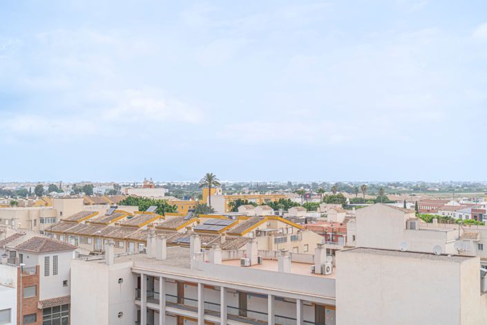 Image No.26-2 Bed Apartment for sale
