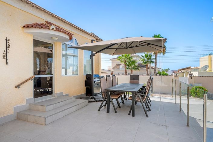Image No.23-3 Bed Villa for sale