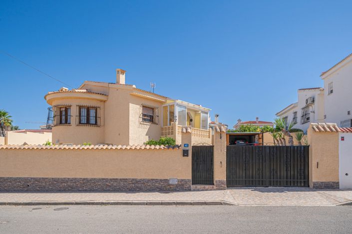 Image No.47-5 Bed Villa for sale