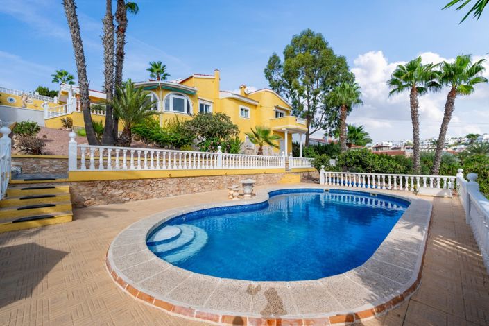 Image No.2-2 Bed Villa for sale