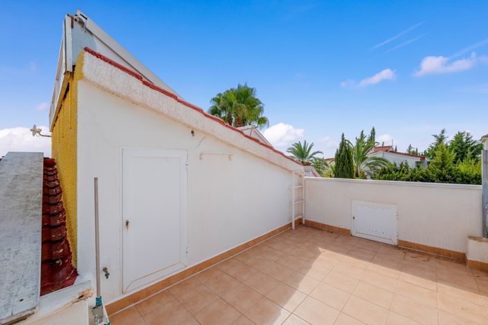 Image No.35-2 Bed Villa for sale