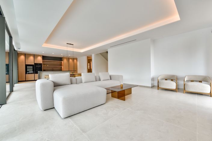 Image No.3-4 Bed Villa for sale