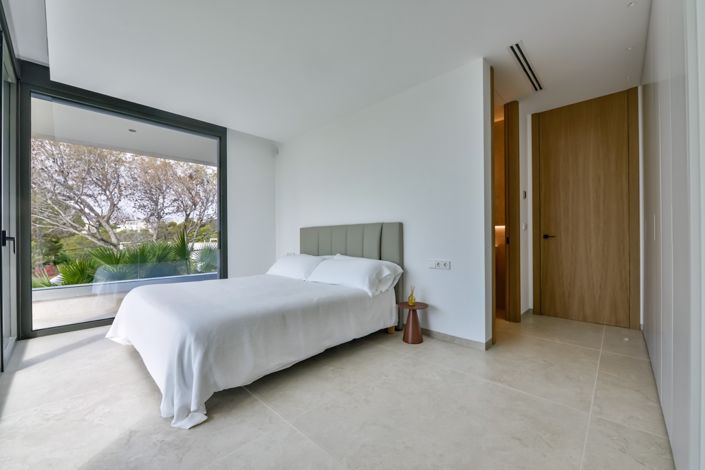 Image No.42-4 Bed Villa for sale