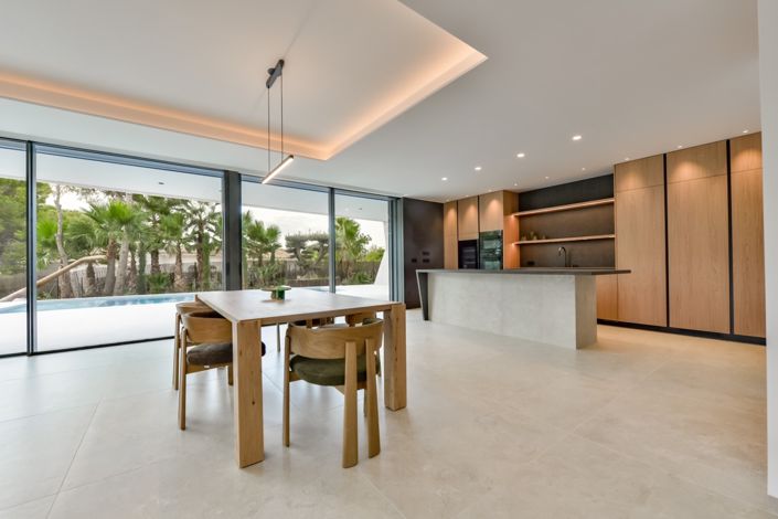 Image No.8-4 Bed Villa for sale
