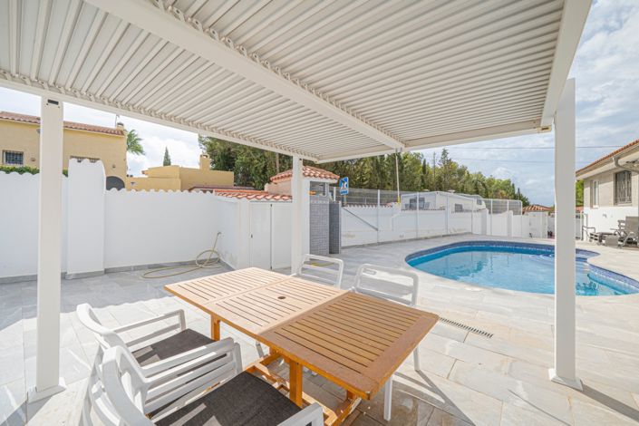 Image No.10-5 Bed Villa for sale