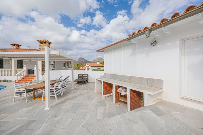 Image No.15-5 Bed Villa for sale