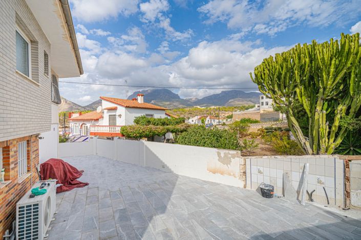 Image No.17-5 Bed Villa for sale