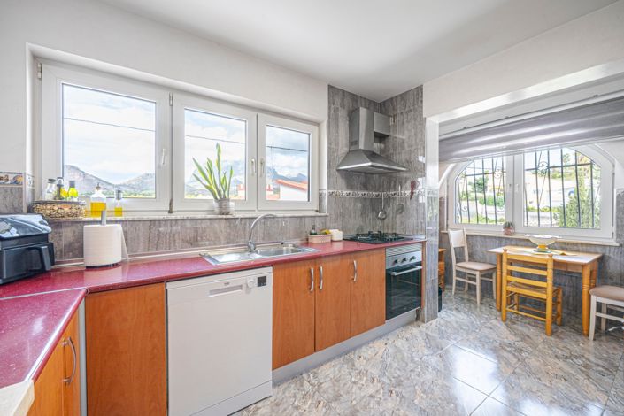 Image No.45-5 Bed Villa for sale