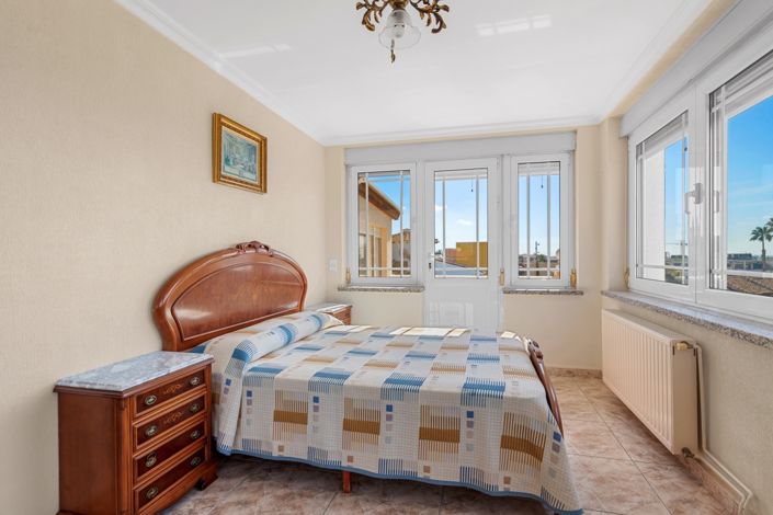 Image No.21-7 Bed Chalet for sale