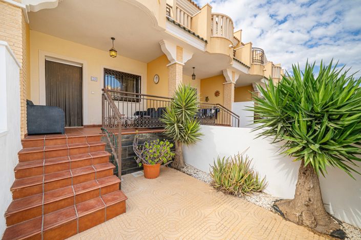 Image No.32-2 Bed Townhouse for sale