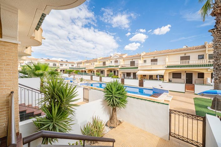 Image No.6-2 Bed Townhouse for sale