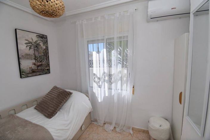 Image No.15-3 Bed Townhouse for sale