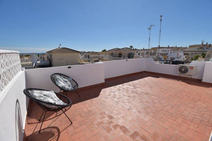 Image No.20-3 Bed Townhouse for sale