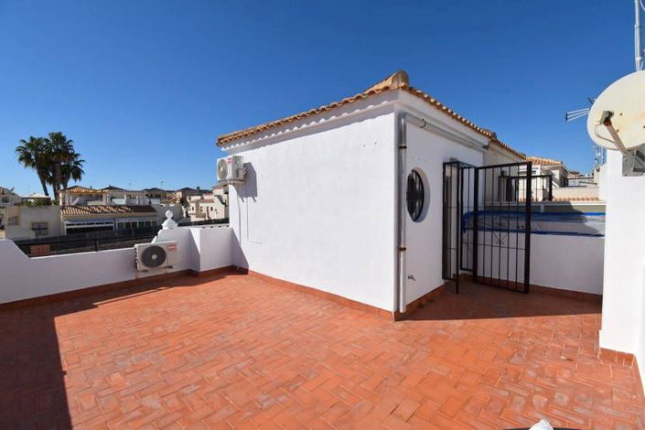 Image No.21-3 Bed Townhouse for sale