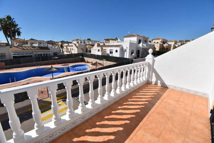 Image No.3-3 Bed Townhouse for sale