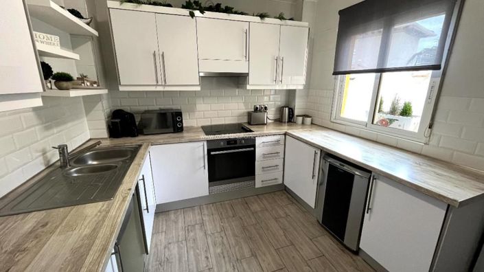 Image No.3-4 Bed Villa for sale