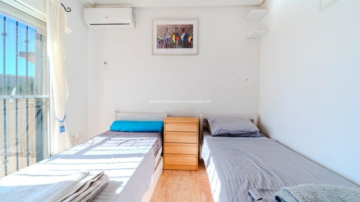 Image No.18-3 Bed Villa for sale