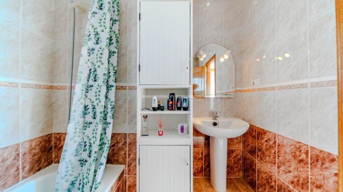 Image No.21-3 Bed Villa for sale