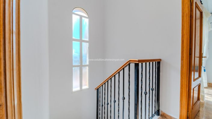 Image No.22-3 Bed Villa for sale