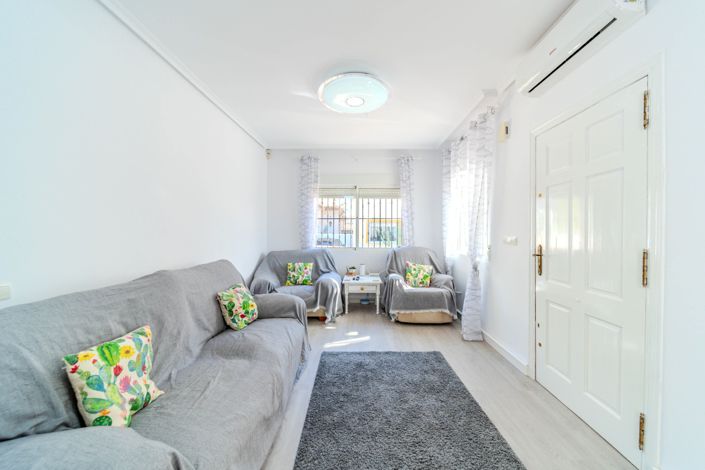 Image No.8-3 Bed Villa for sale