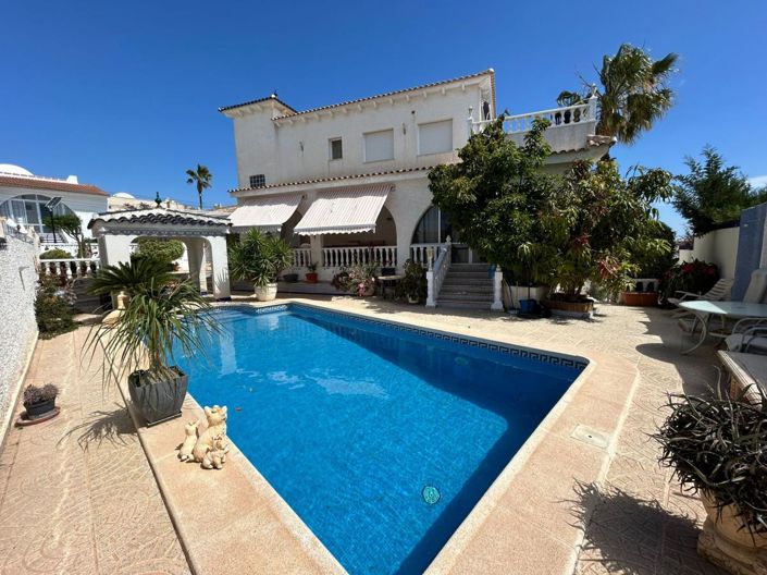 Image No.1-Villa de 6 chambres à vendre à Villamartin
