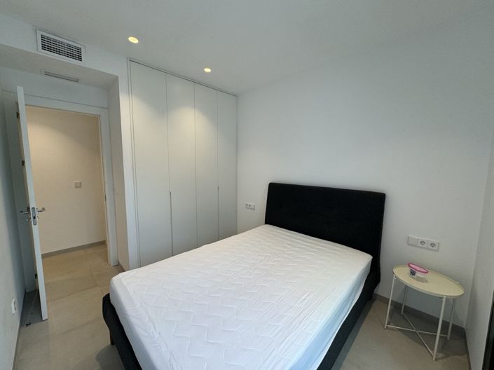 Image No.10-3 Bed Property for sale