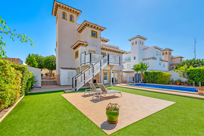 Image No.1-Villa de 5 chambres à vendre à Lomas de Cabo Roig