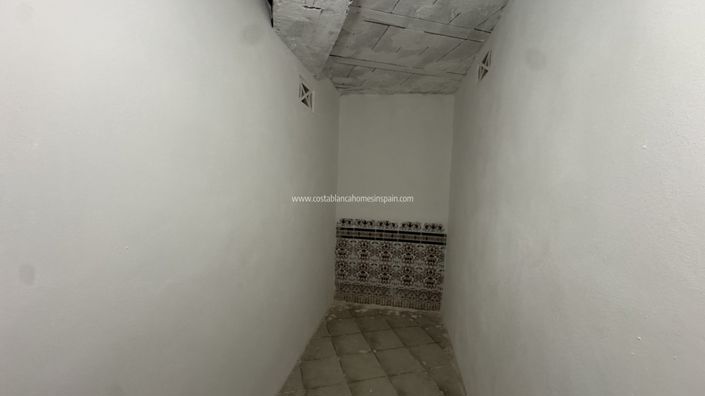 Image No.16-2 Bed Apartment for sale