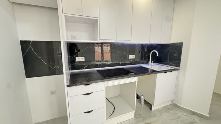 Image No.4-2 Bed Apartment for sale