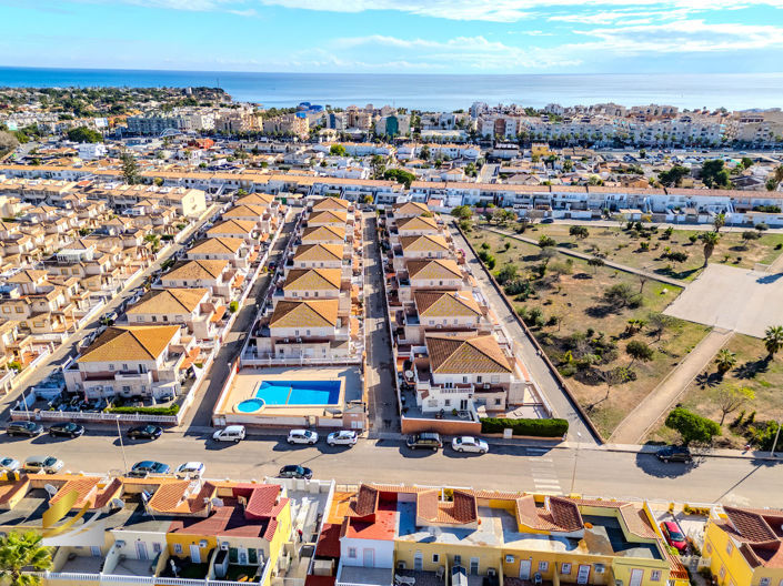 Image No.3-3 Bed Townhouse for sale