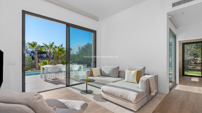 Image No.15-4 Bed Villa for sale