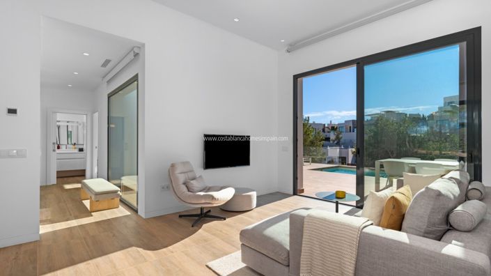 Image No.17-4 Bed Villa for sale