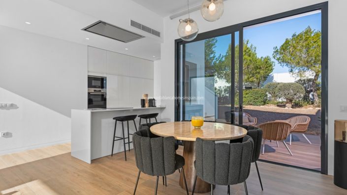 Image No.19-4 Bed Villa for sale