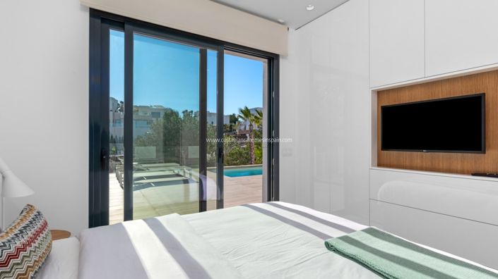 Image No.32-4 Bed Villa for sale