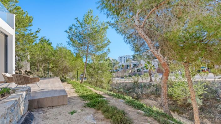 Image No.40-4 Bed Villa for sale