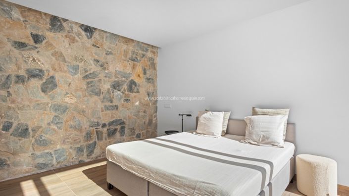 Image No.41-4 Bed Villa for sale